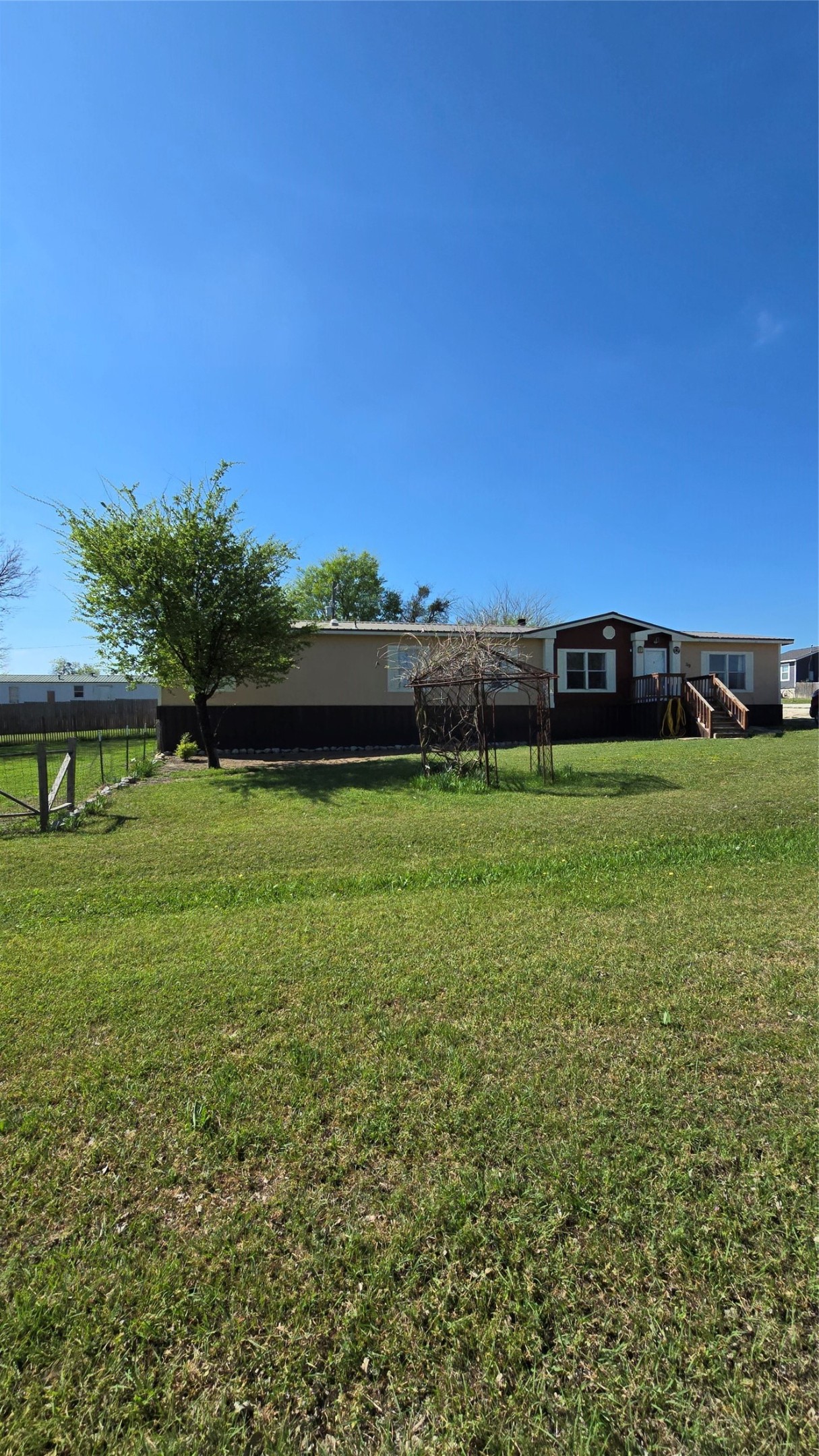119 Enchanted Lakes Drive Azle TX 76020