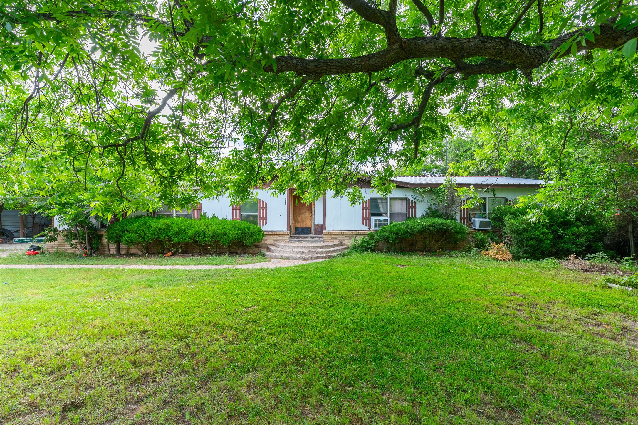 509 Rusk Street Clyde TX 79510