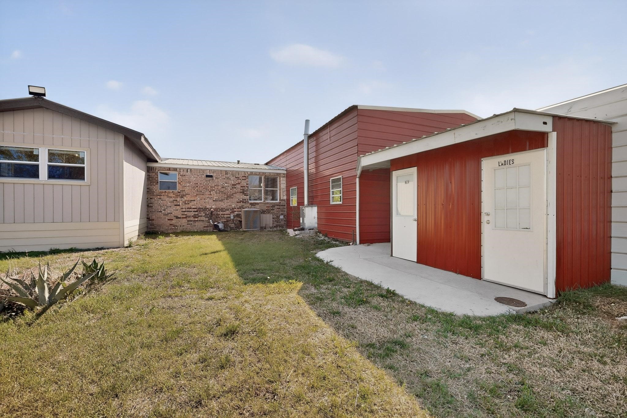 18729 County Road 620 Venus TX 76084