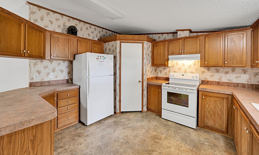 652 Middle Windsor Road Mcgregor TX 76657