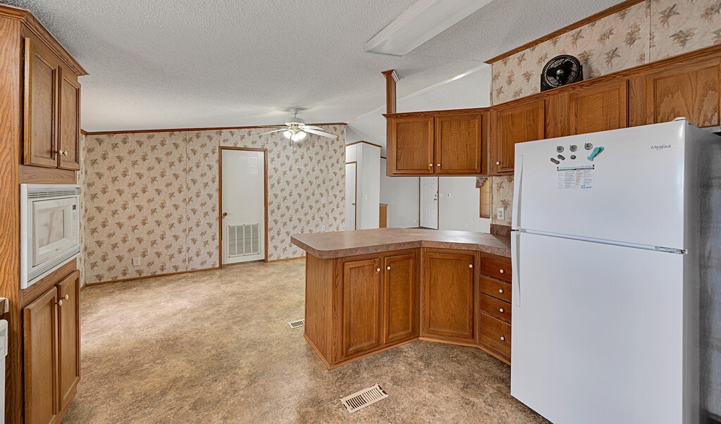 652 Middle Windsor Road Mcgregor TX 76657