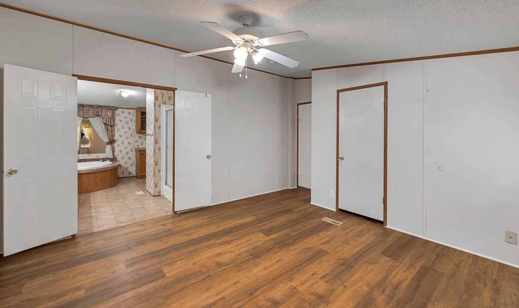 652 Middle Windsor Road Mcgregor TX 76657