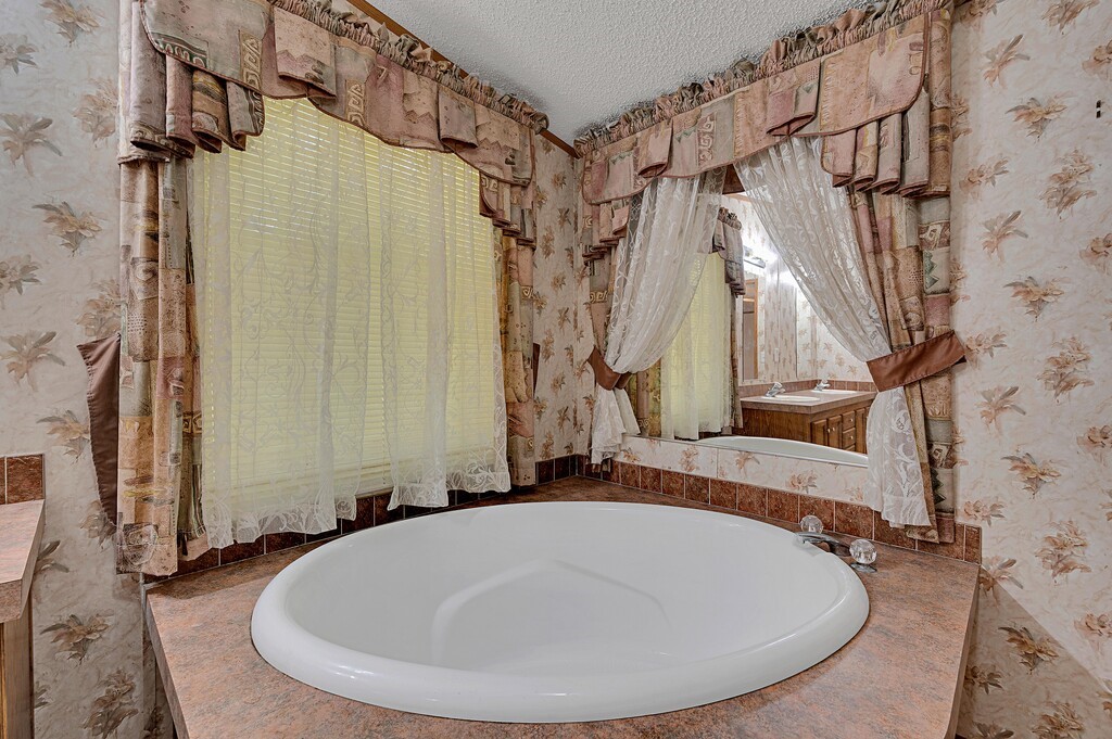 652 Middle Windsor Road Mcgregor TX 76657