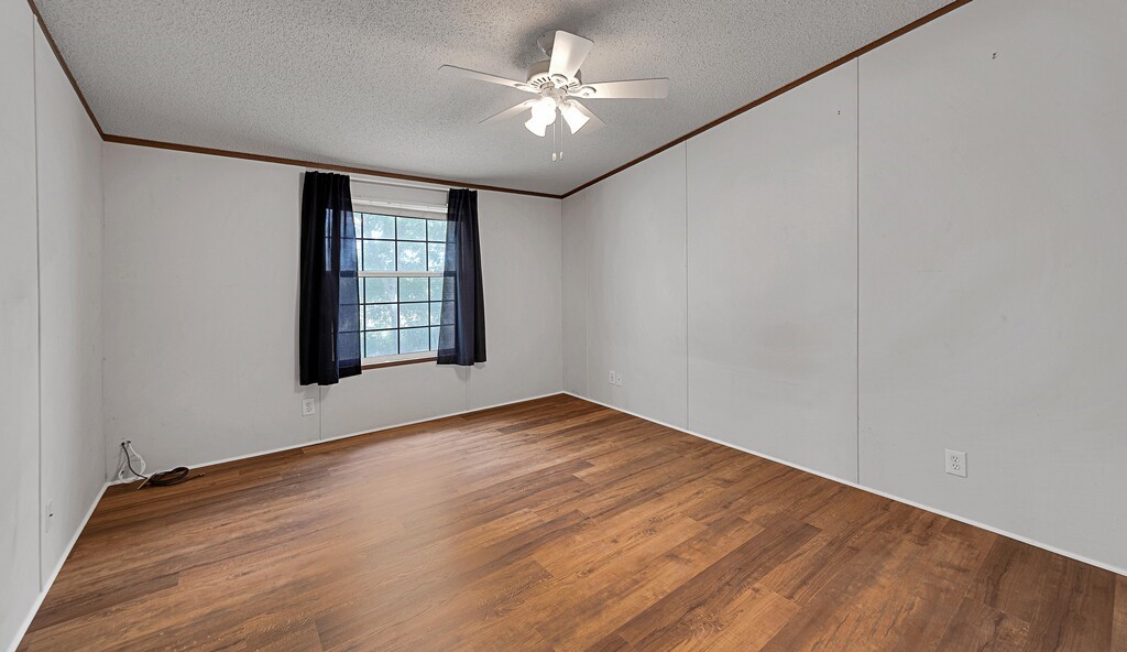652 Middle Windsor Road Mcgregor TX 76657