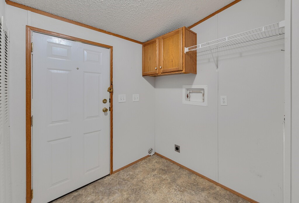 652 Middle Windsor Road Mcgregor TX 76657