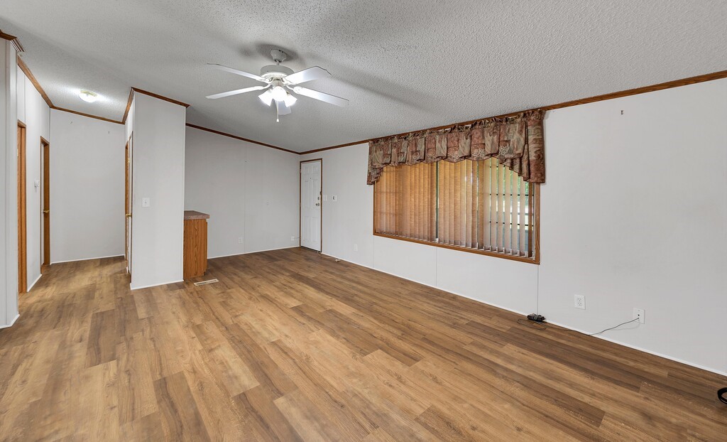 652 Middle Windsor Road Mcgregor TX 76657