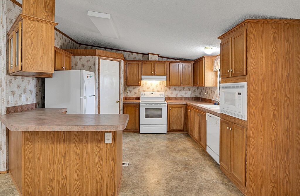 652 Middle Windsor Road Mcgregor TX 76657