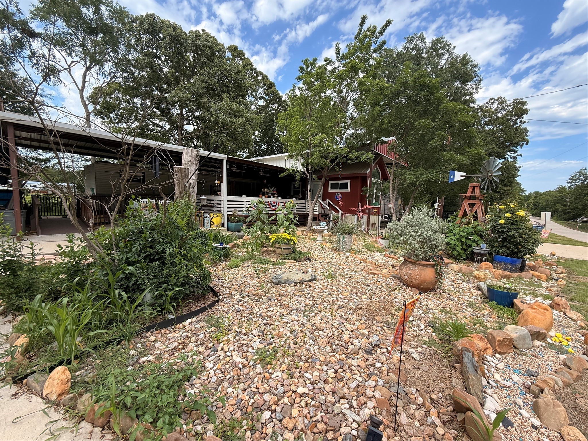 6435 N Fm 17 Yantis TX 75497