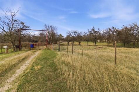 540 SE County Road 3105 Corsicana TX 75109