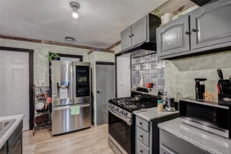 5716 Thousand Oaks Drive Joshua TX 76058