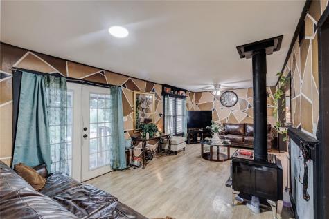 5716 Thousand Oaks Drive Joshua TX 76058