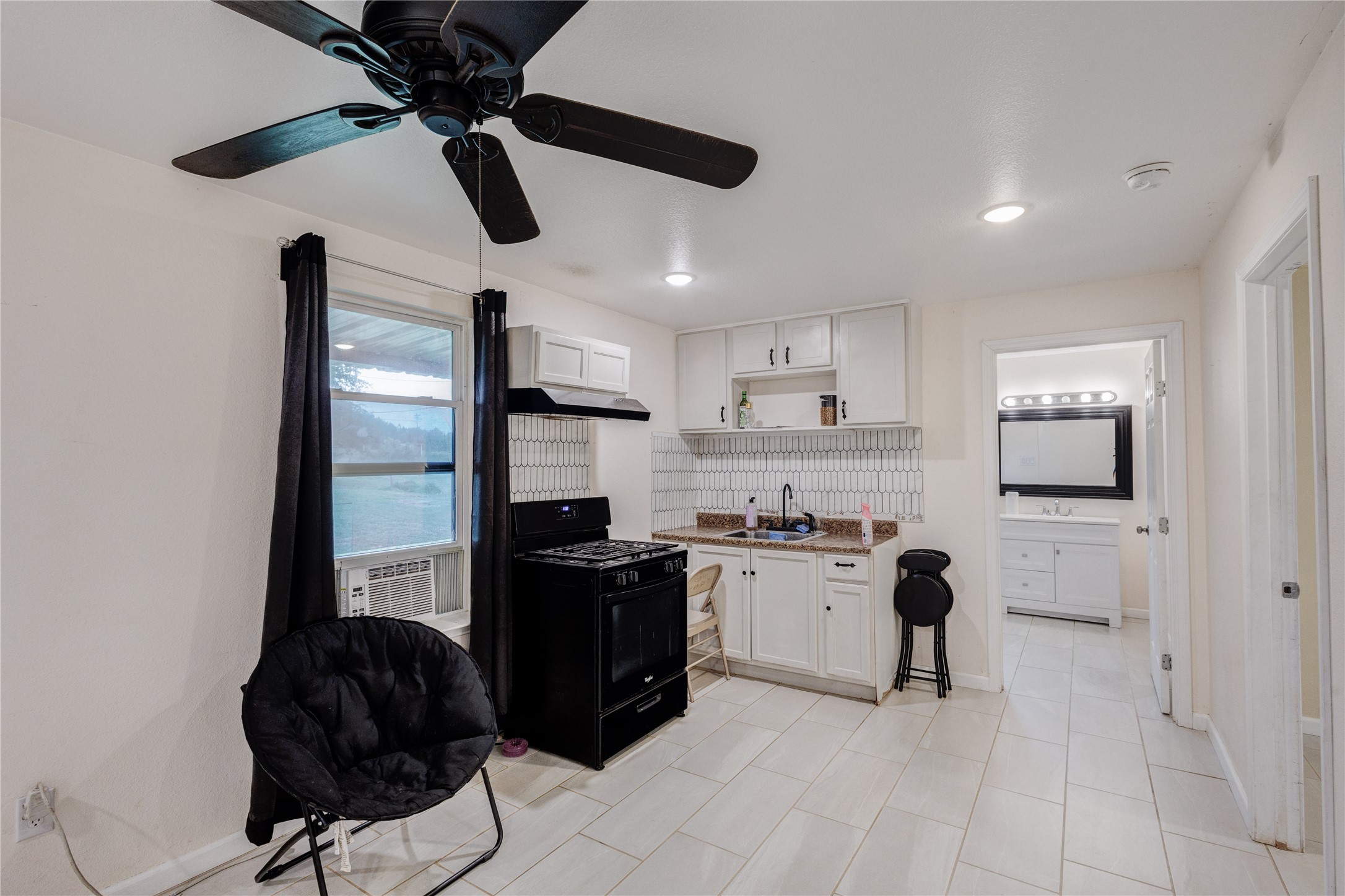 5716 Thousand Oaks Drive Joshua TX 76058