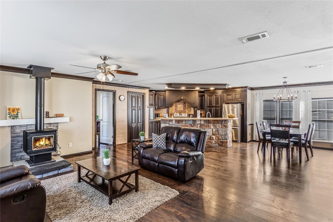 747 Vz County Road 3609 Edgewood TX 75117