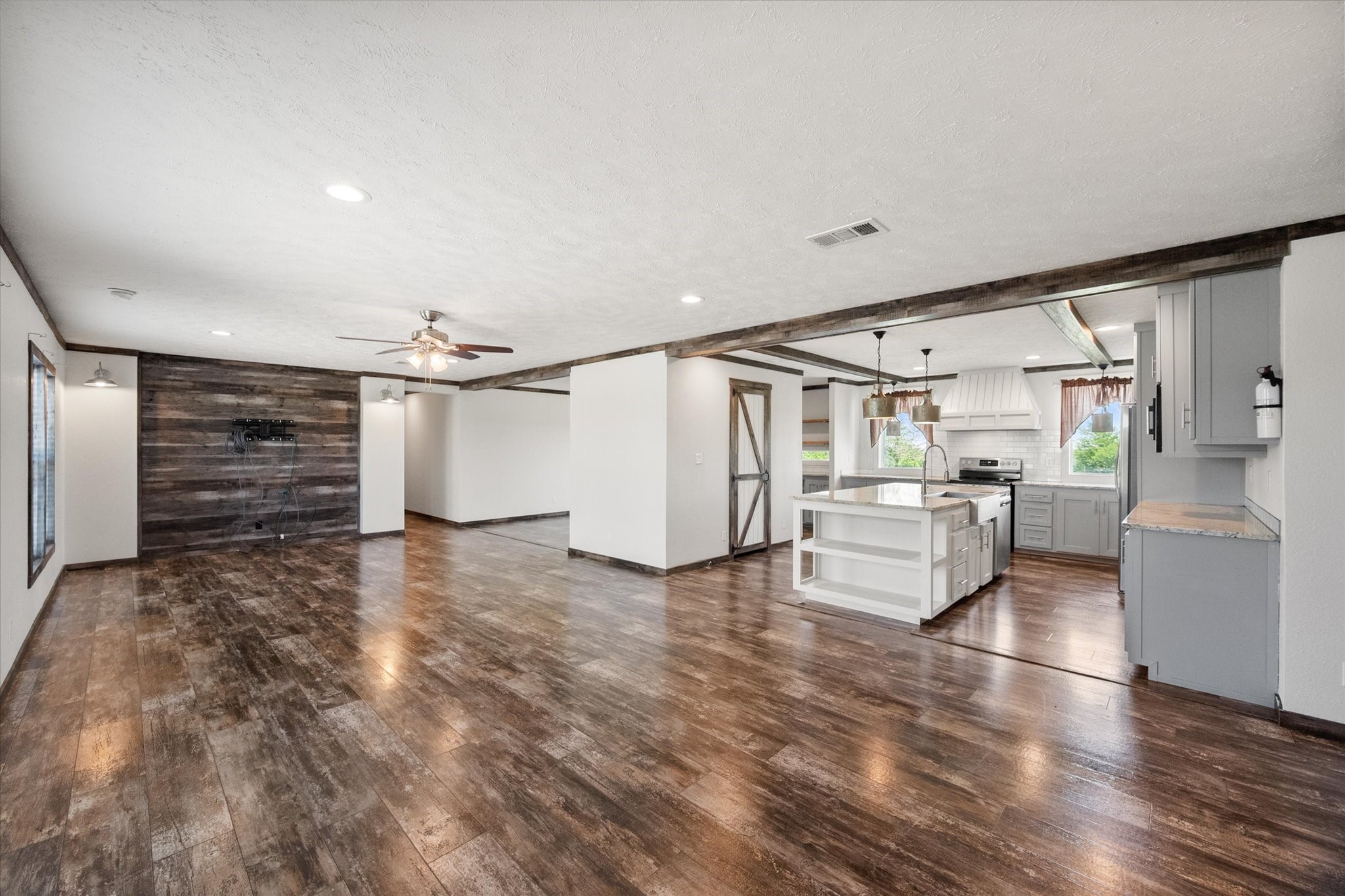 604 Lcr 208 Coolidge TX 76635