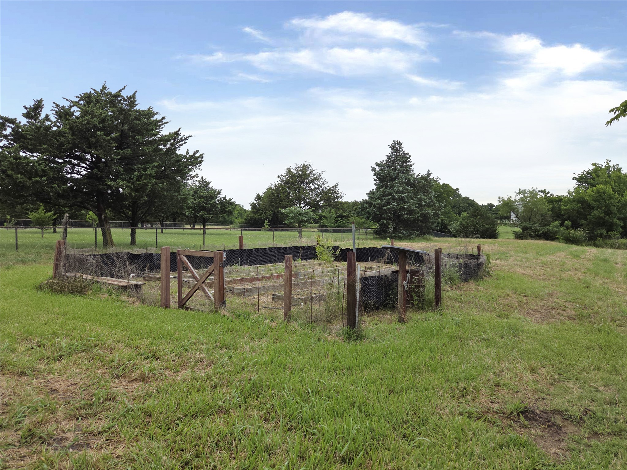 327 County Road 160 Whitesboro TX 76273