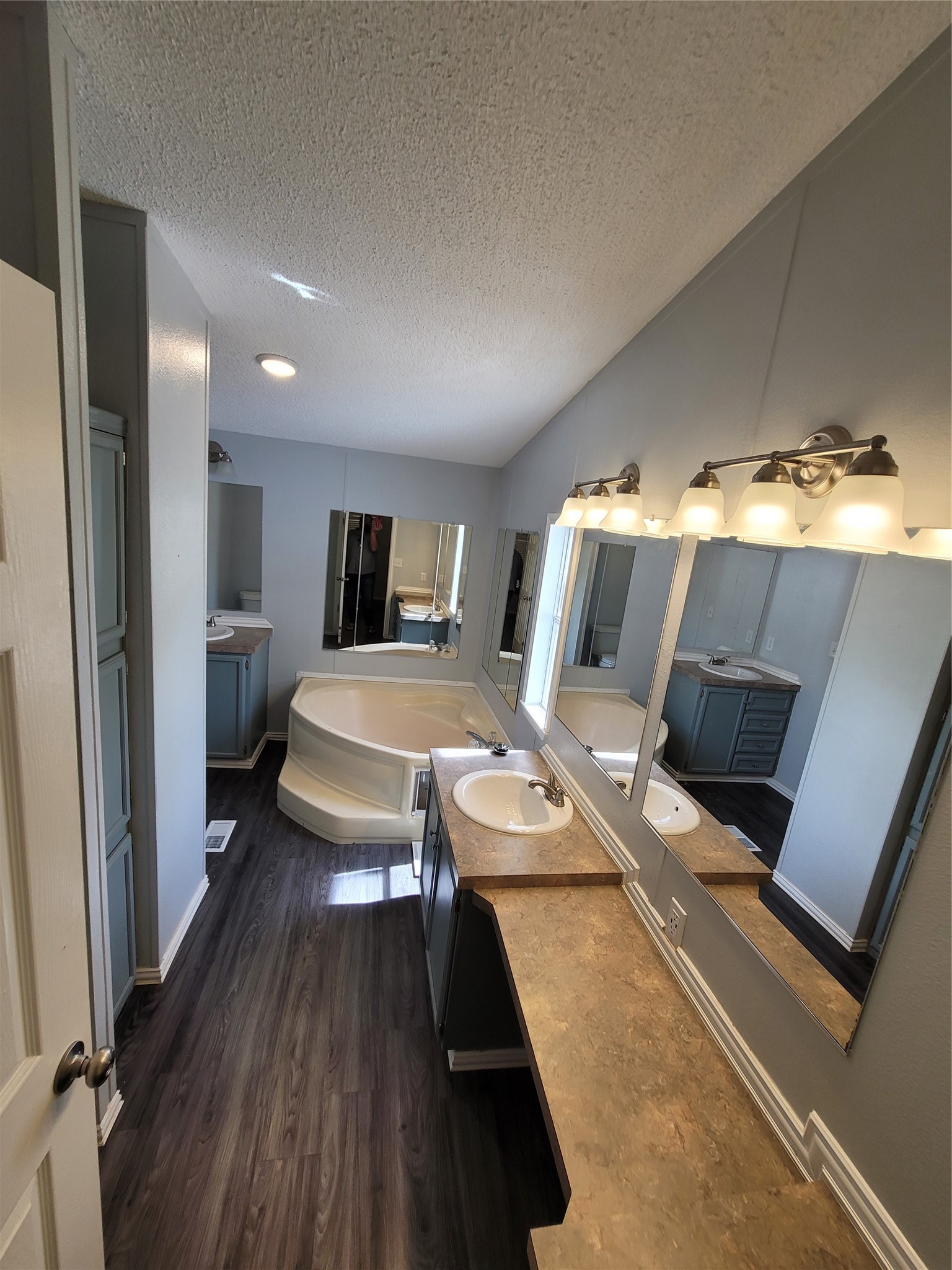902 Devils River Drive Granbury TX 76048