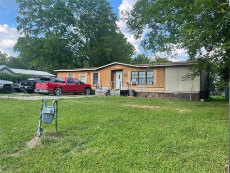 106 S Main Street Bonham TX 75418