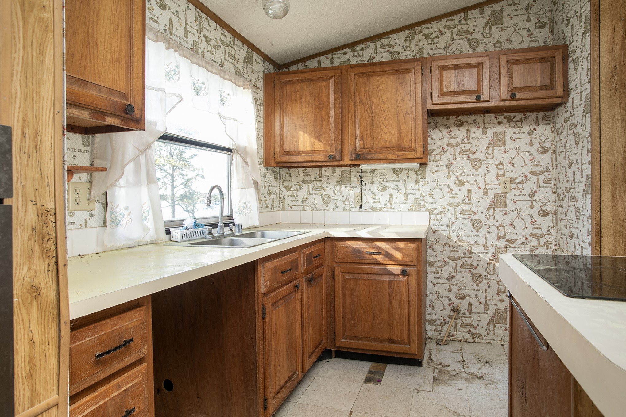 2781 Lake Breeze Drive Chandler TX 75758