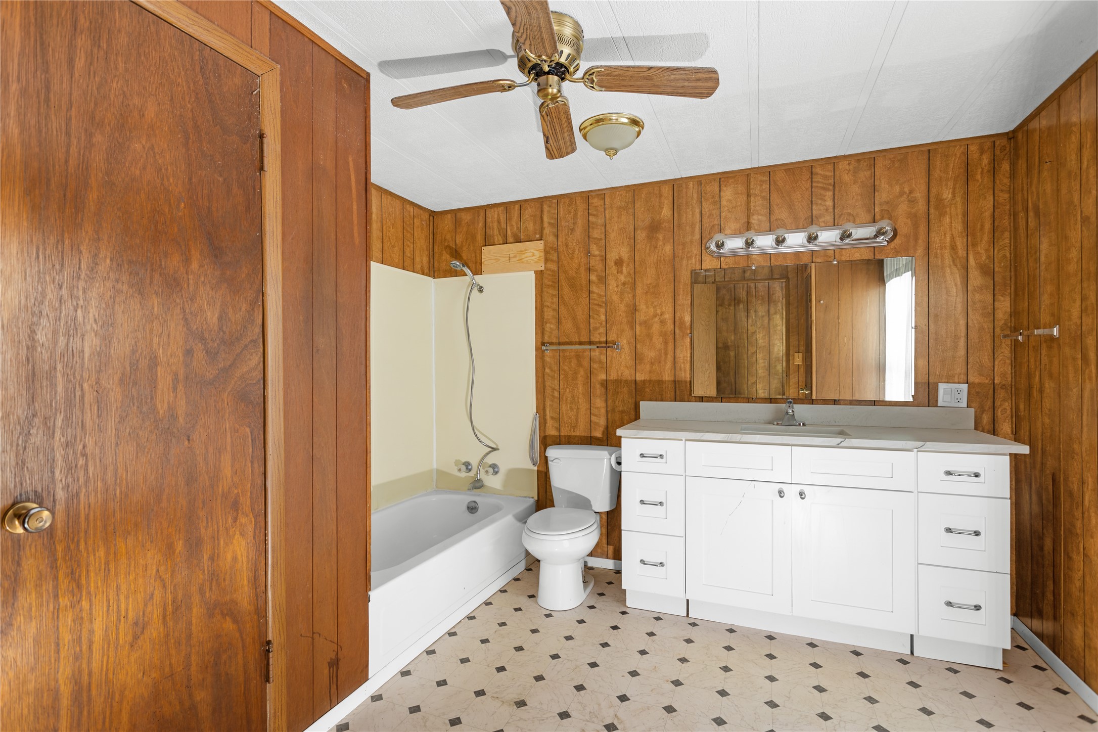 105 County Road 1239 Kopperl TX 76652
