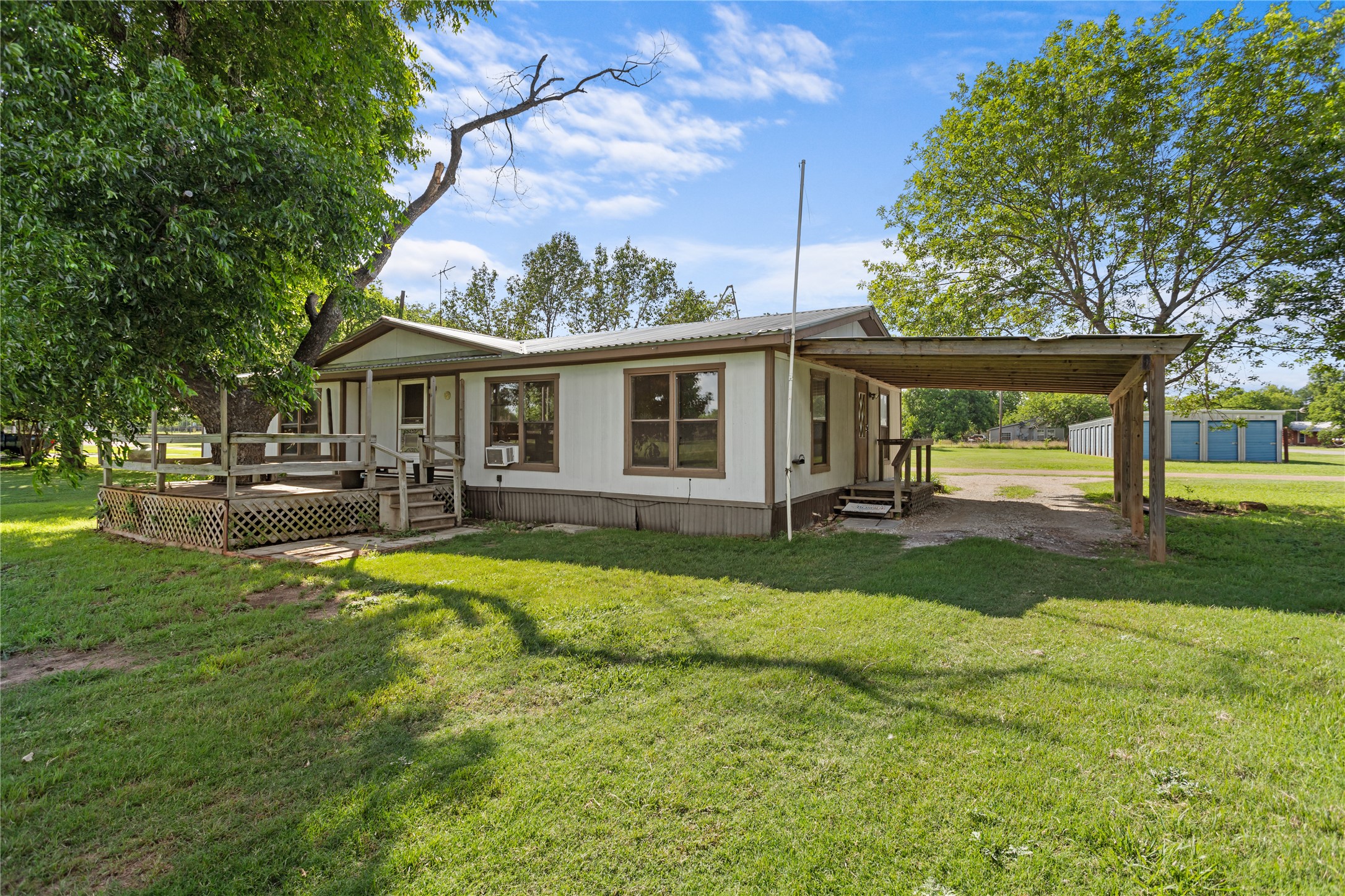 105 County Road 1239 Kopperl TX 76652