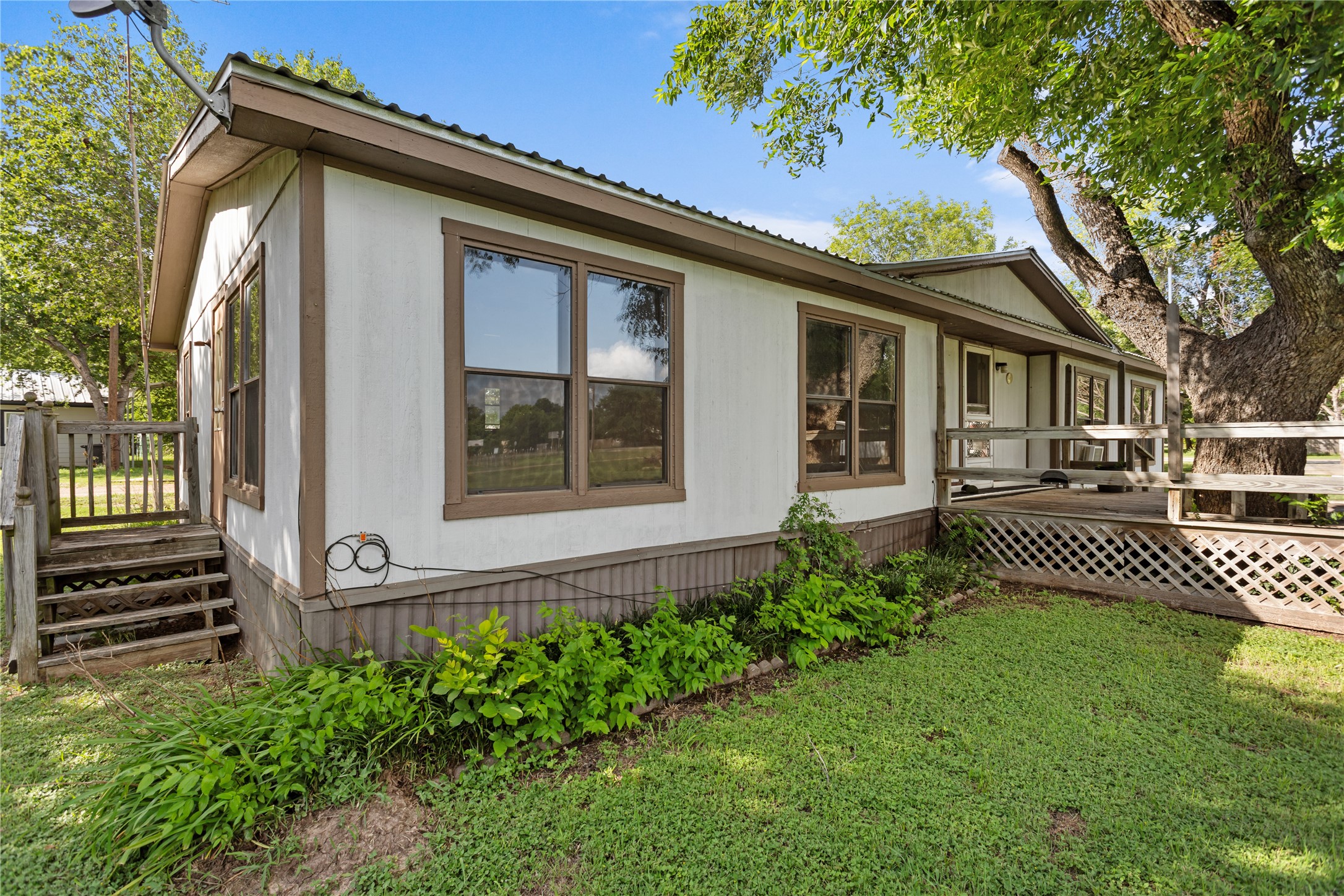 105 County Road 1239 Kopperl TX 76652