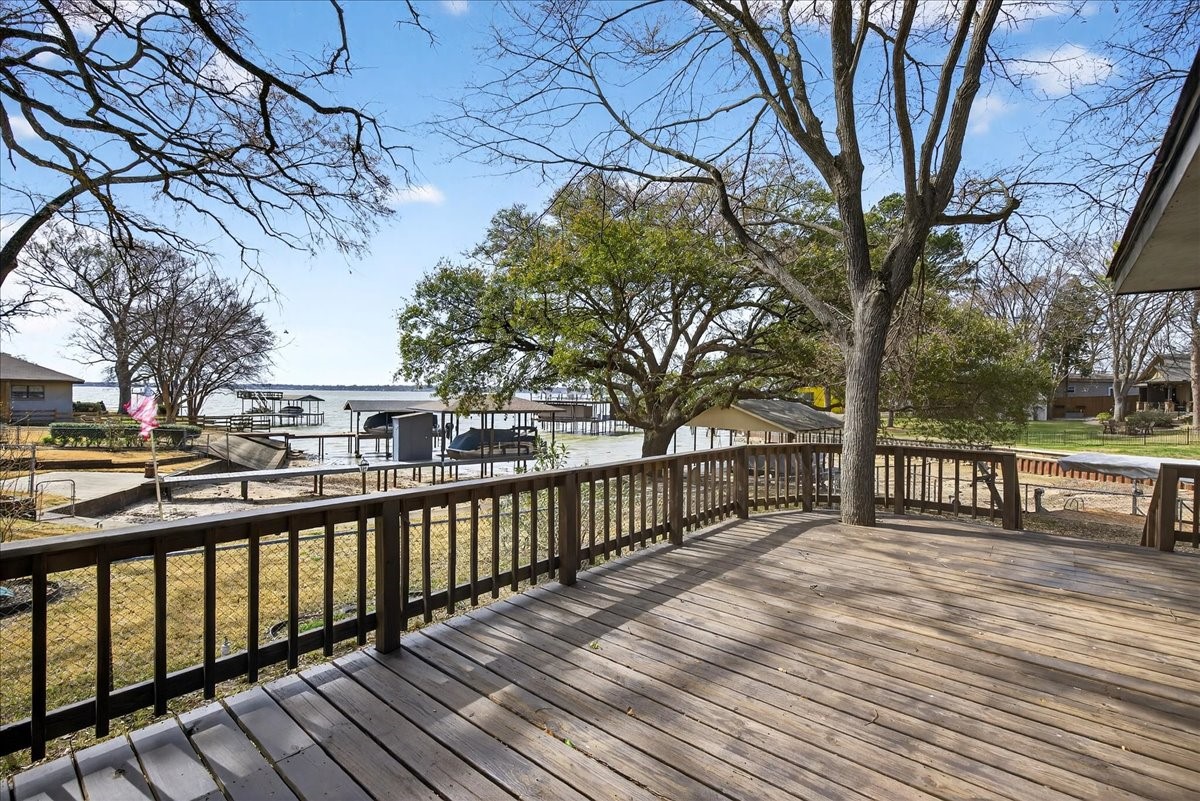107 Lakewood Drive Mabank TX 75156
