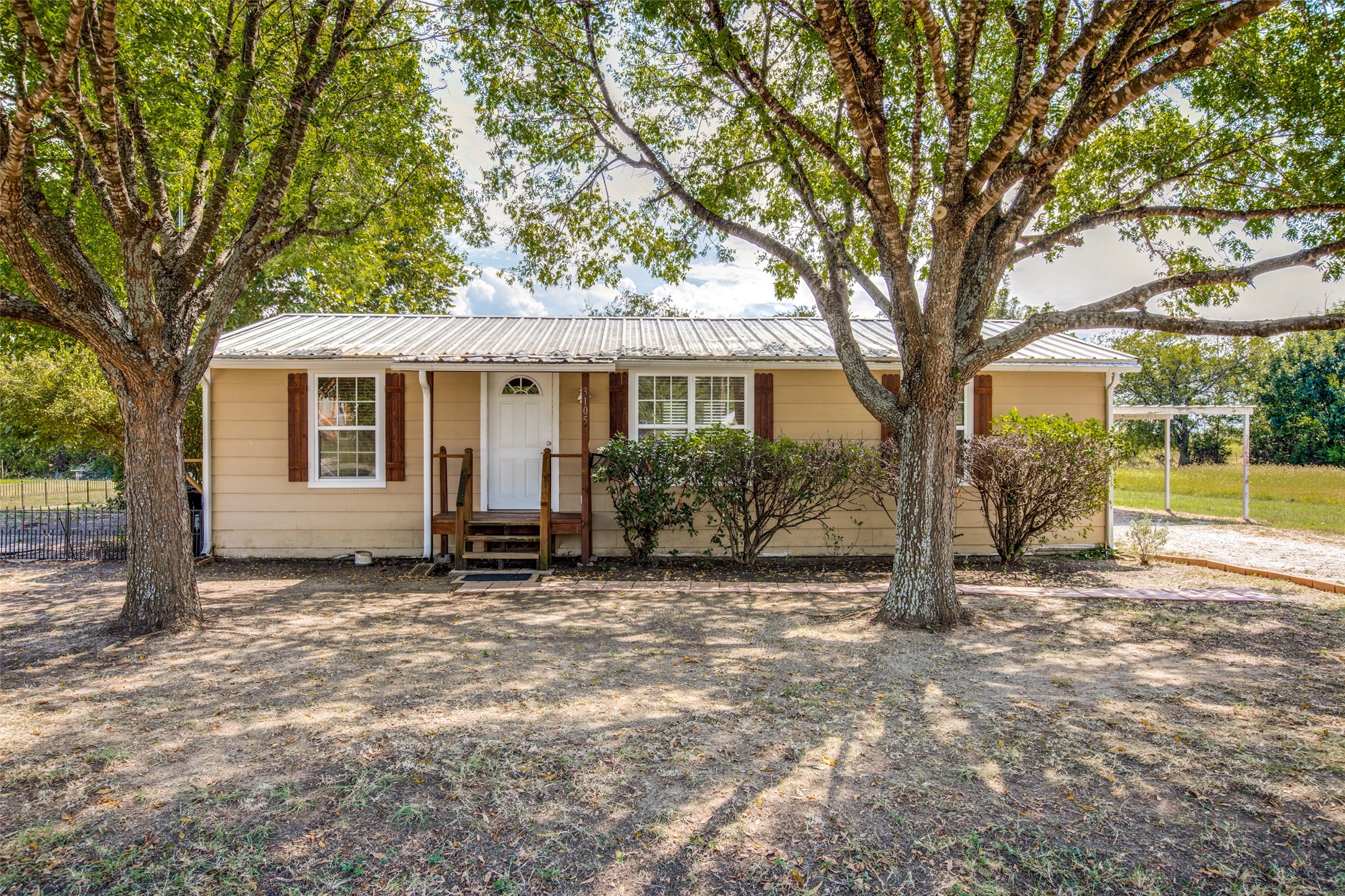 3105 N Fork Court Granbury TX 76049