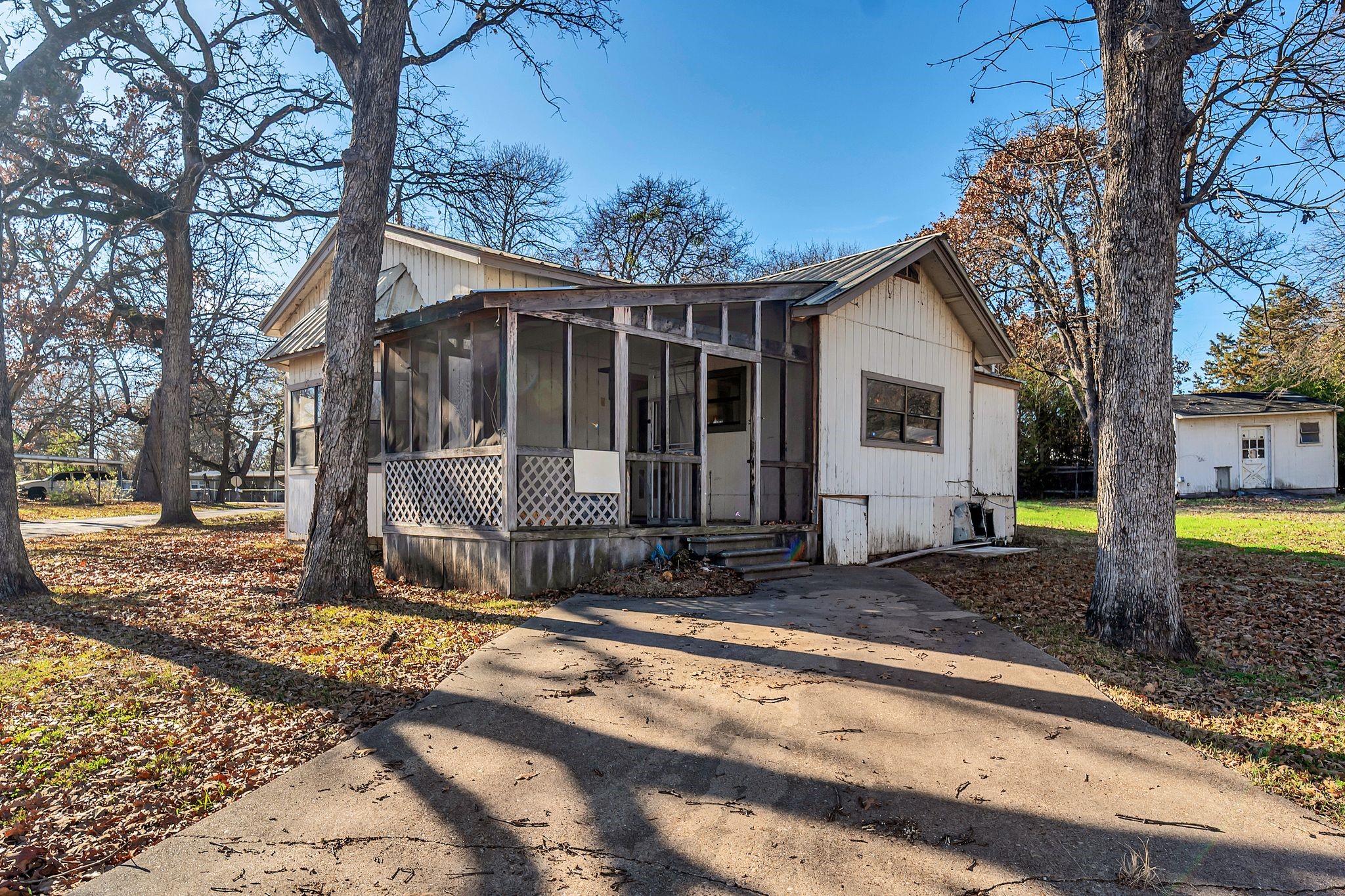 219 Fernwood Drive Mabank TX 75156