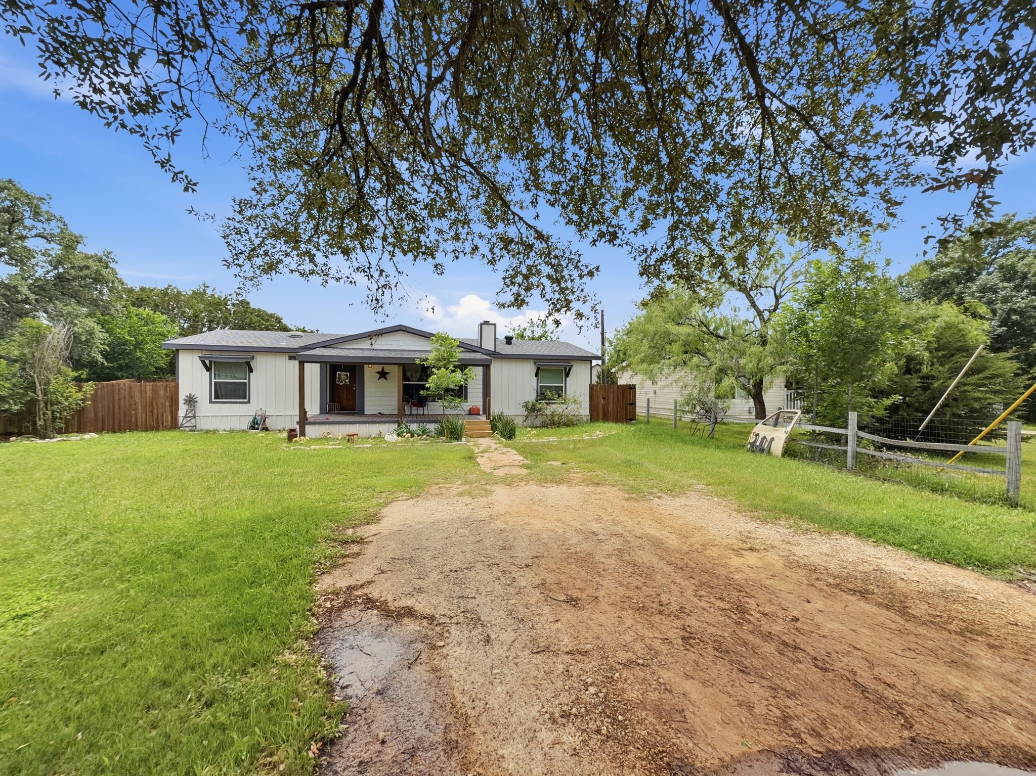 5120 San Marcos Court Granbury TX 76048