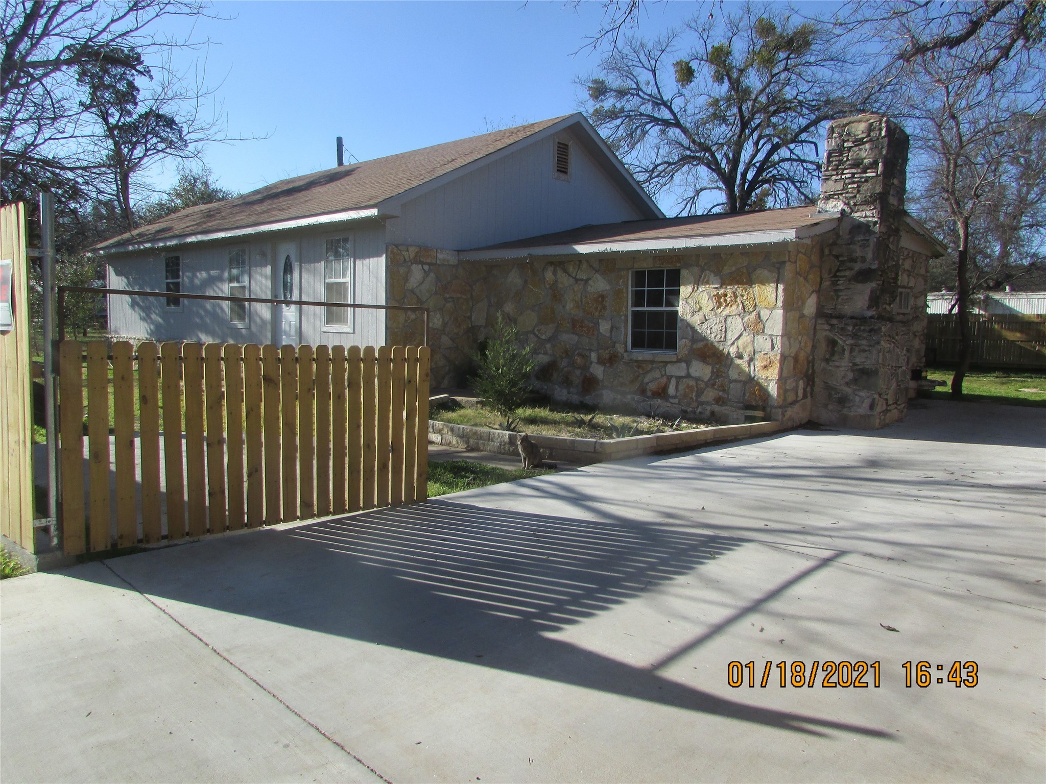 2926 Inwood Trail Granbury TX 76048