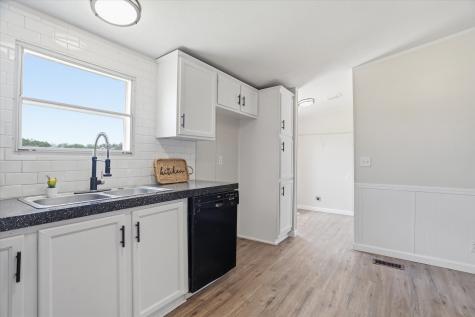 612 S Aquilla Street Itasca TX 76055