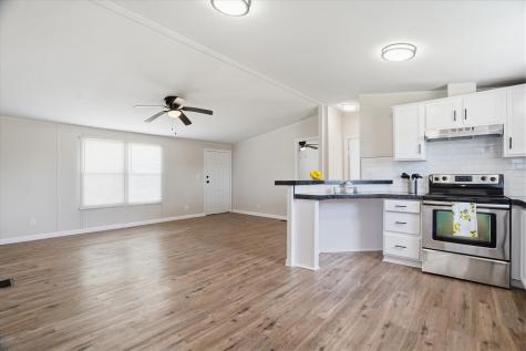 612 S Aquilla Street Itasca TX 76055