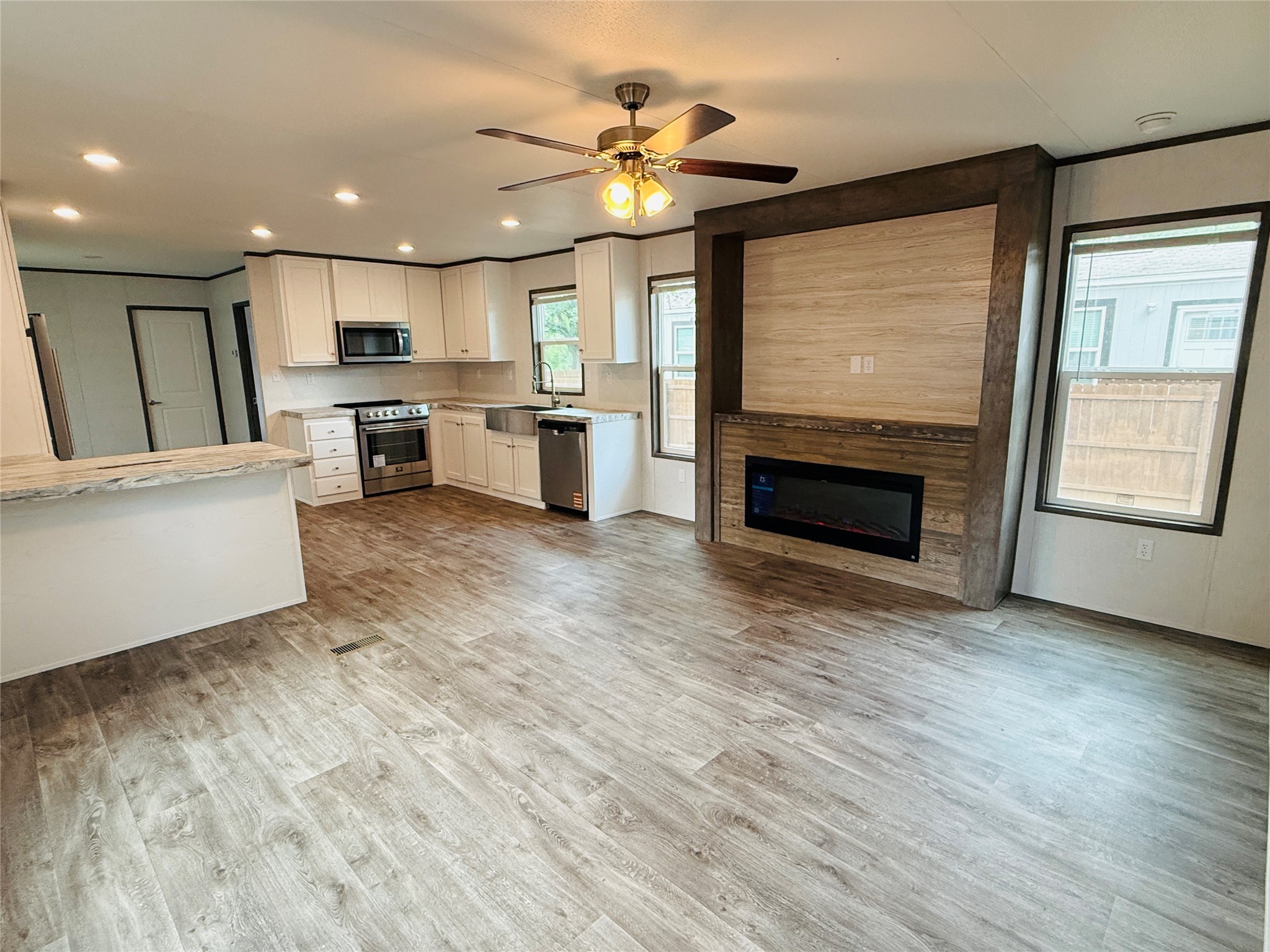 3003 Elmwood Drive Granbury TX 76048