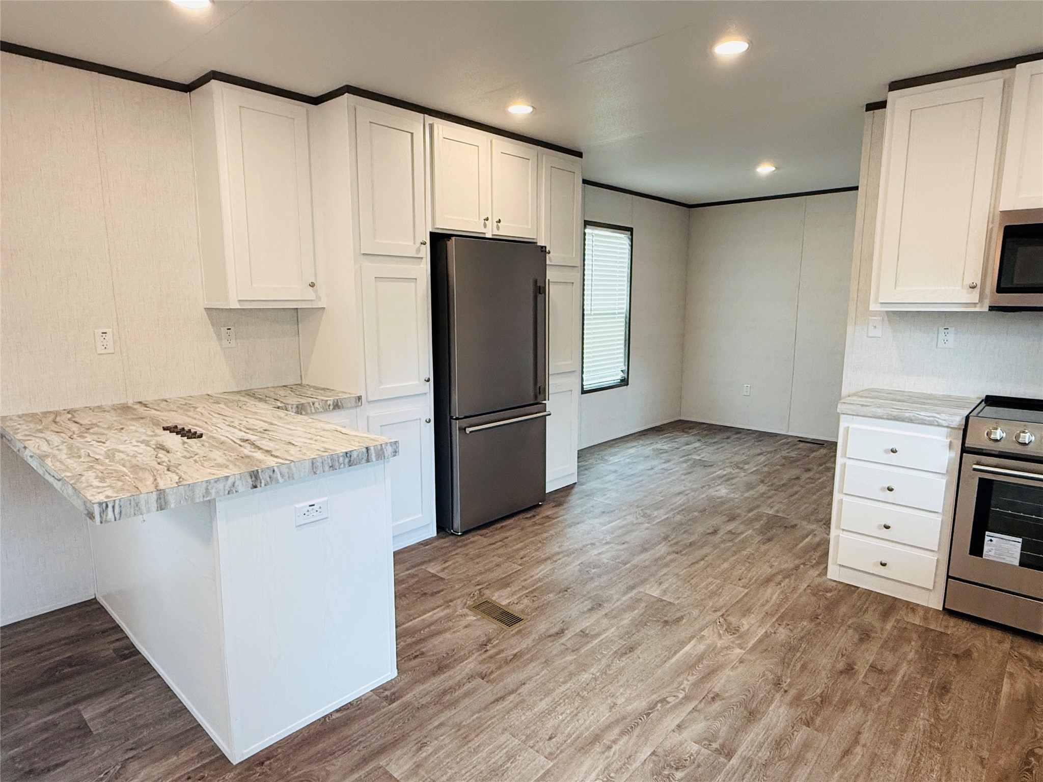 3003 Elmwood Drive Granbury TX 76048
