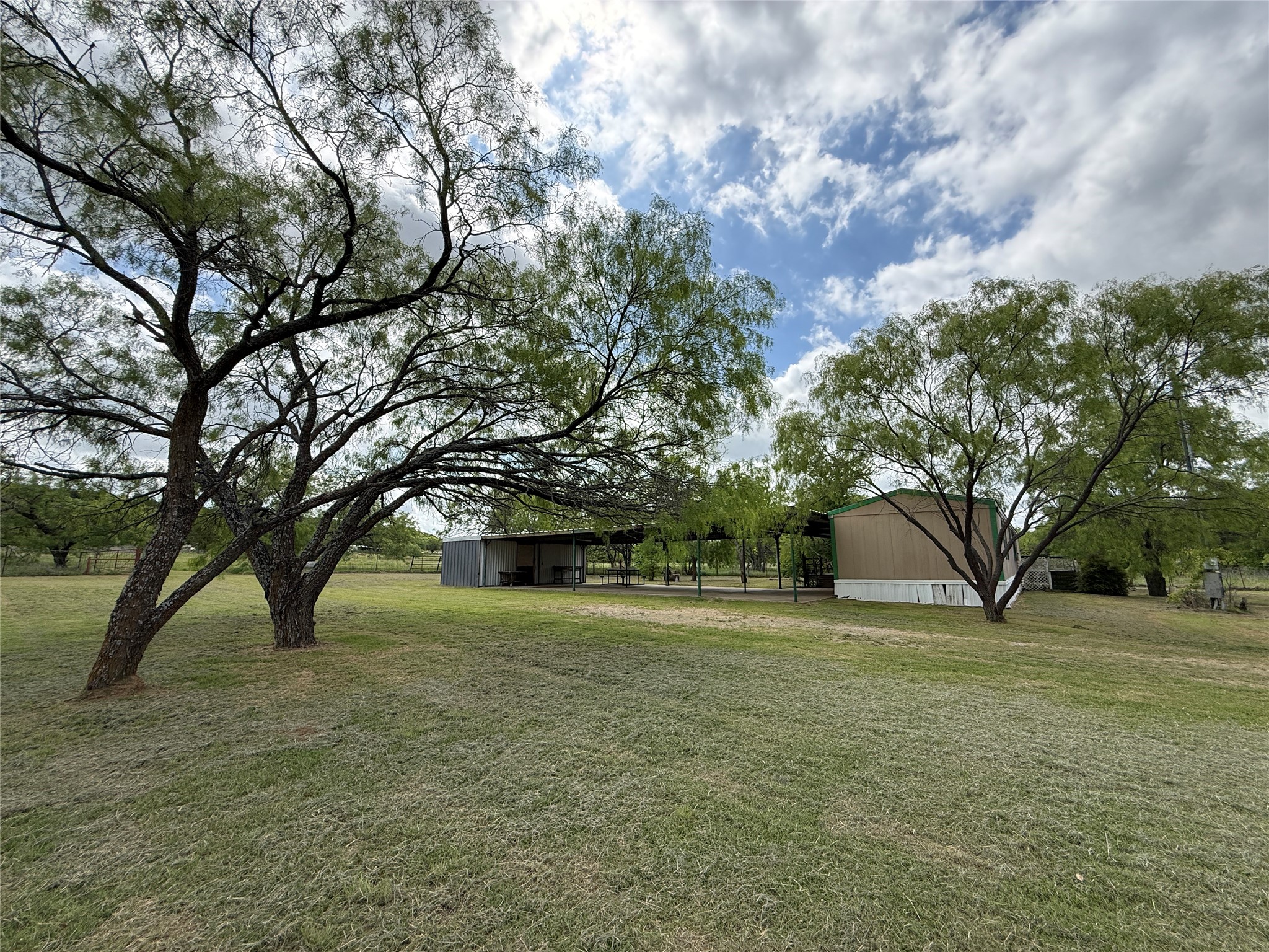 1091 Withers Road Mineral Wells TX 76067