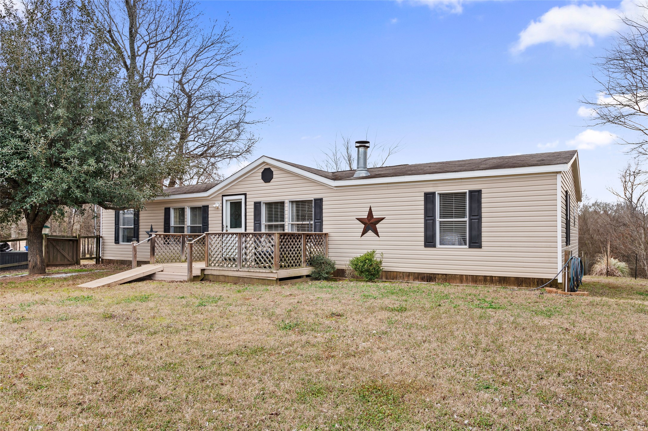 21332 County Road 445 Lindale TX 75771