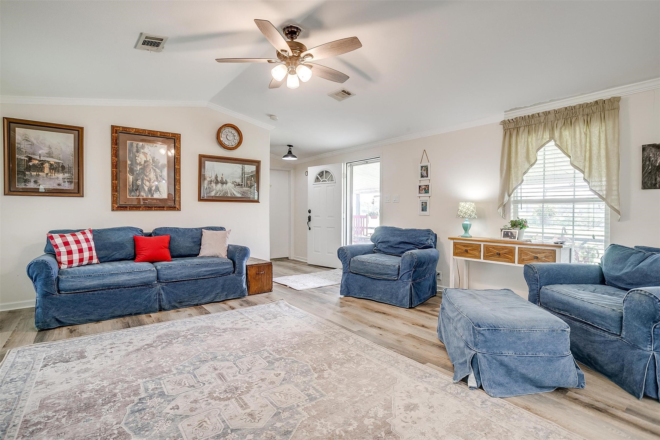 421 Red Bluff Circle Millsap TX 76066
