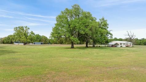81 County Road 44880 Blossom TX 75416