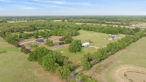 81 County Road 44880 Blossom TX 75416