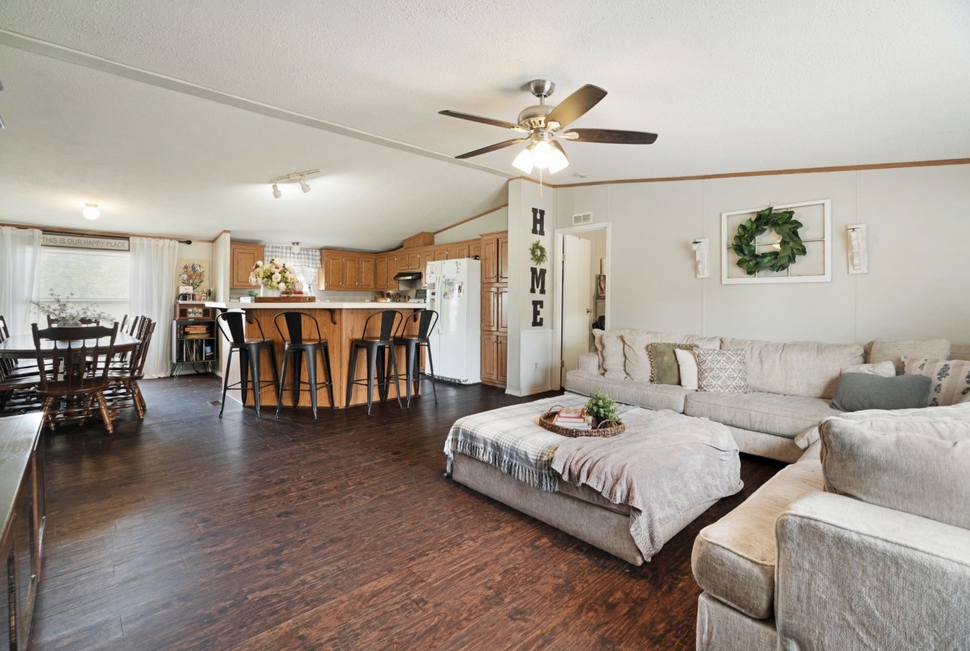81 County Road 44880 Blossom TX 75416