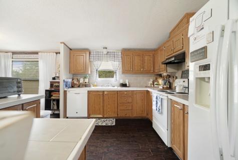81 County Road 44880 Blossom TX 75416