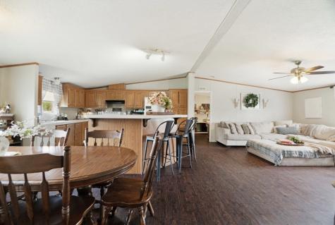 81 County Road 44880 Blossom TX 75416