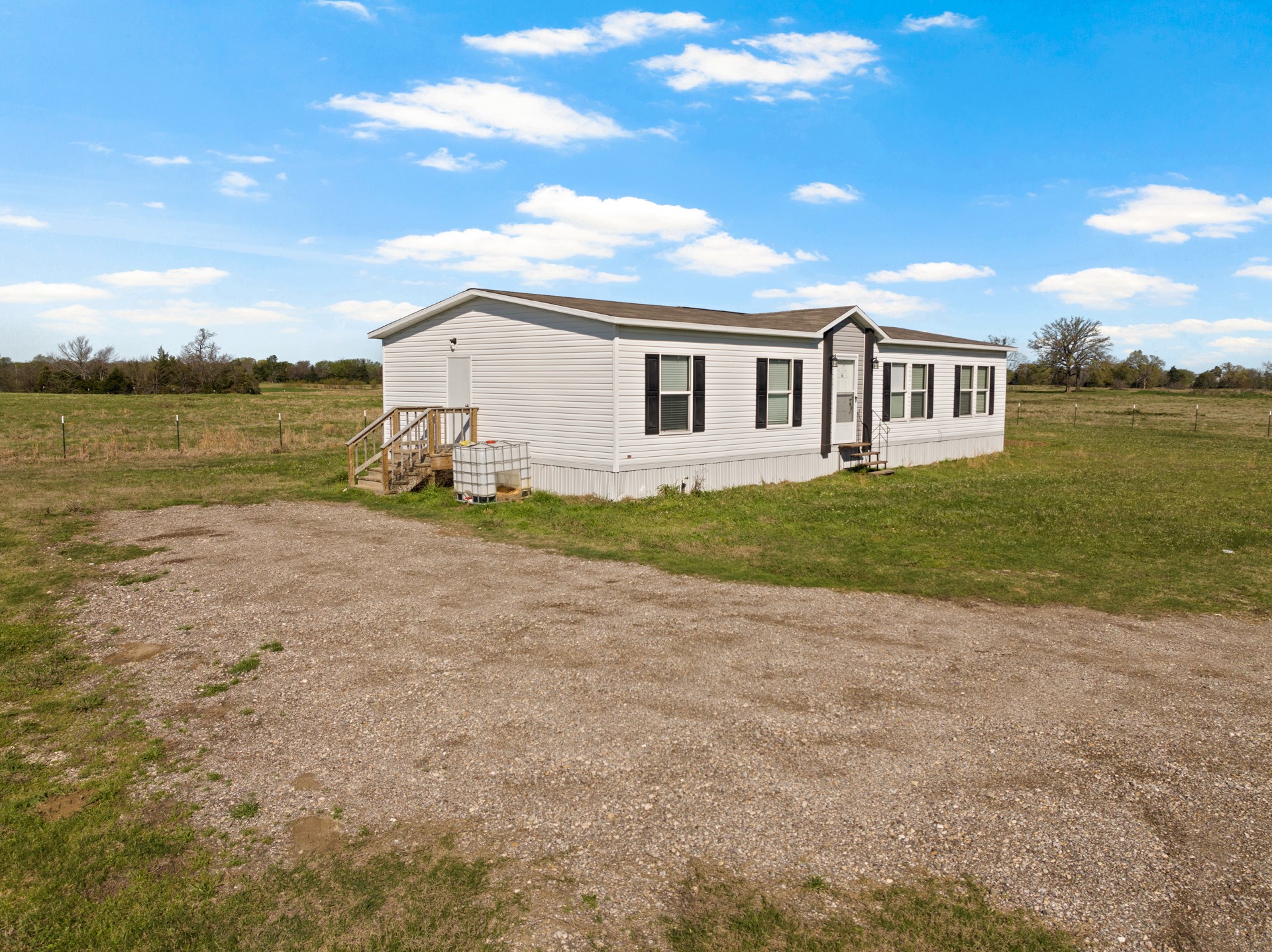 724 NE County Road 2170 Mount Vernon TX 75457