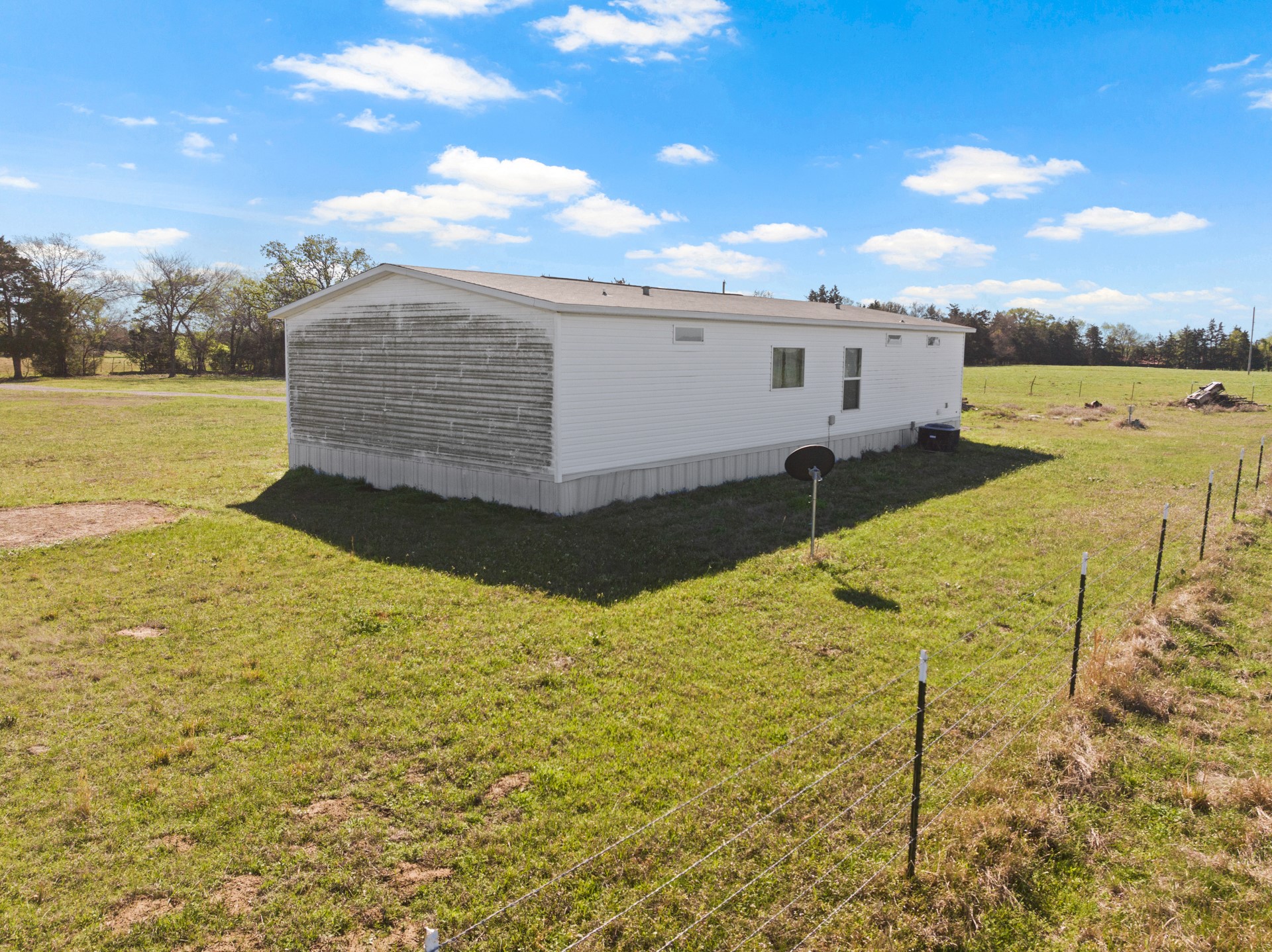 724 NE County Road 2170 Mount Vernon TX 75457