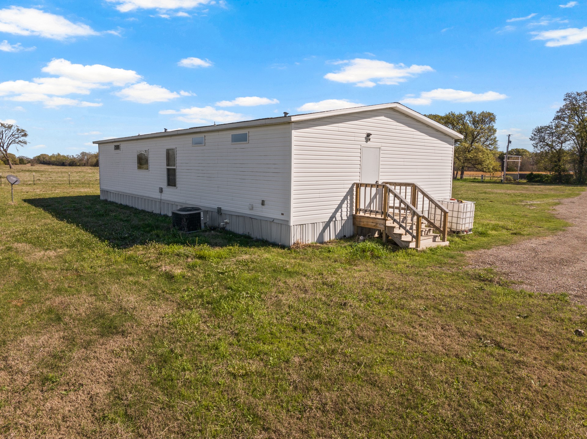 724 NE County Road 2170 Mount Vernon TX 75457