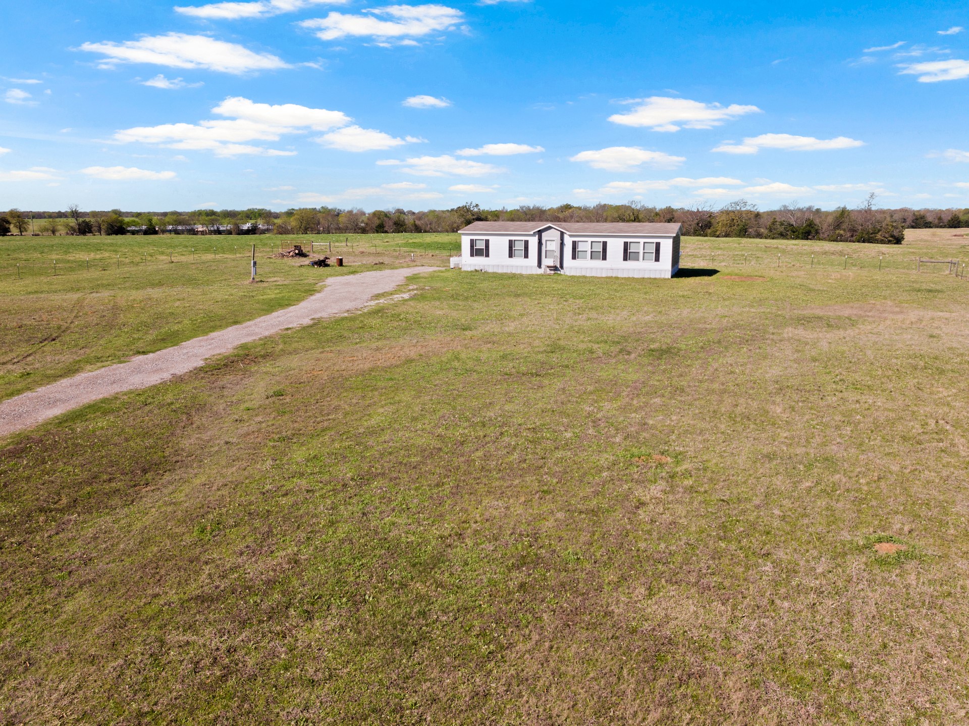 724 NE County Road 2170 Mount Vernon TX 75457