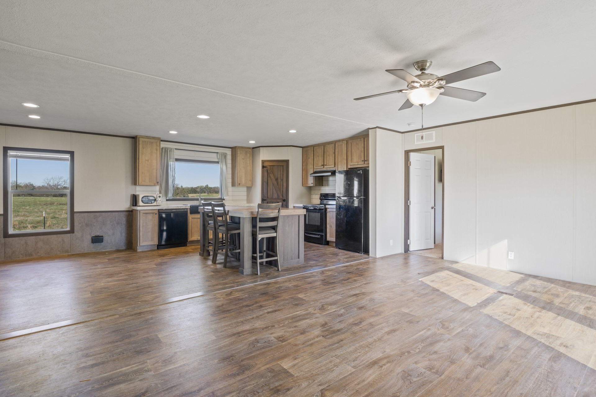 724 NE County Road 2170 Mount Vernon TX 75457