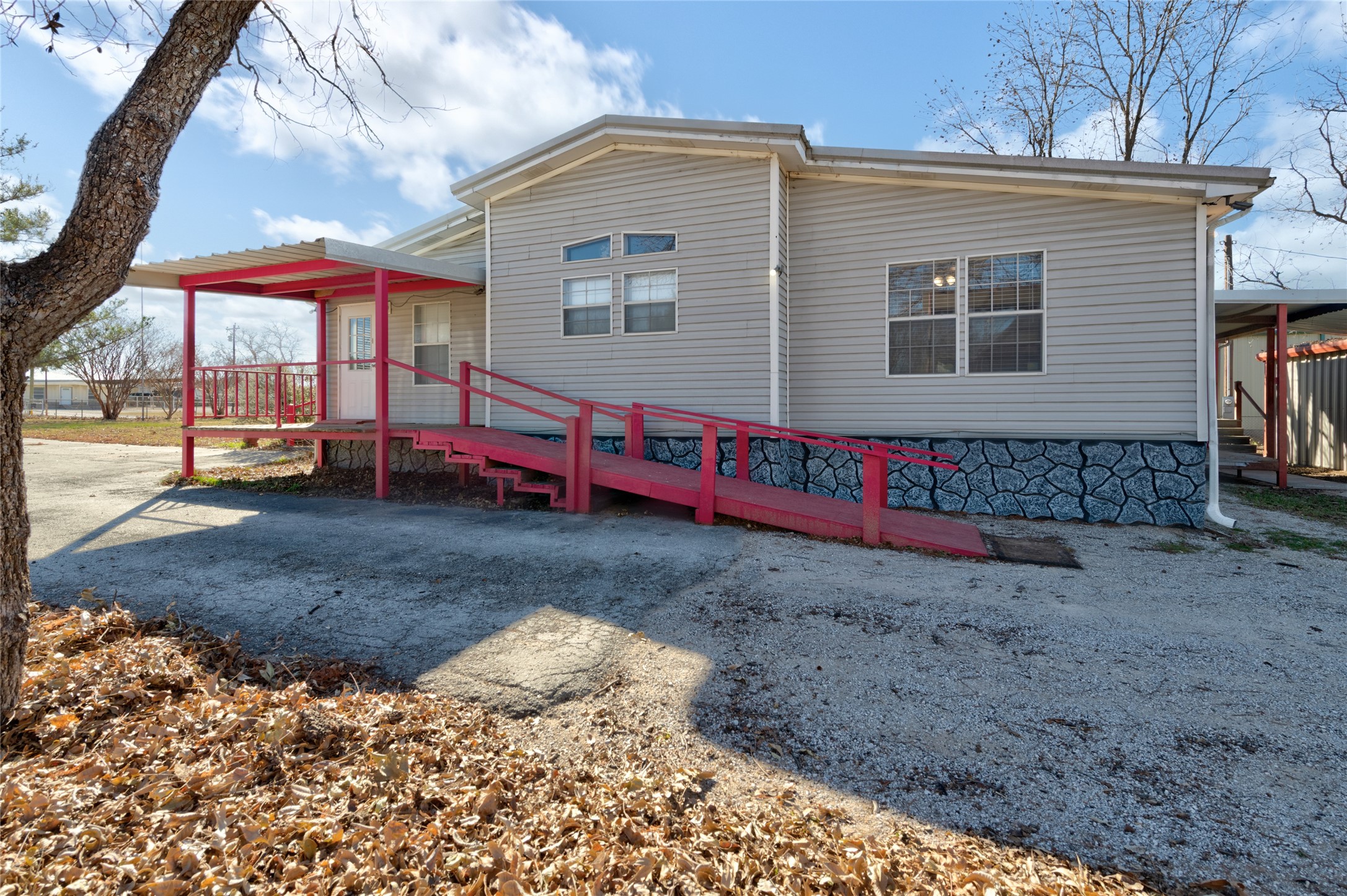 339 N Fm 2353 Graford TX 76449