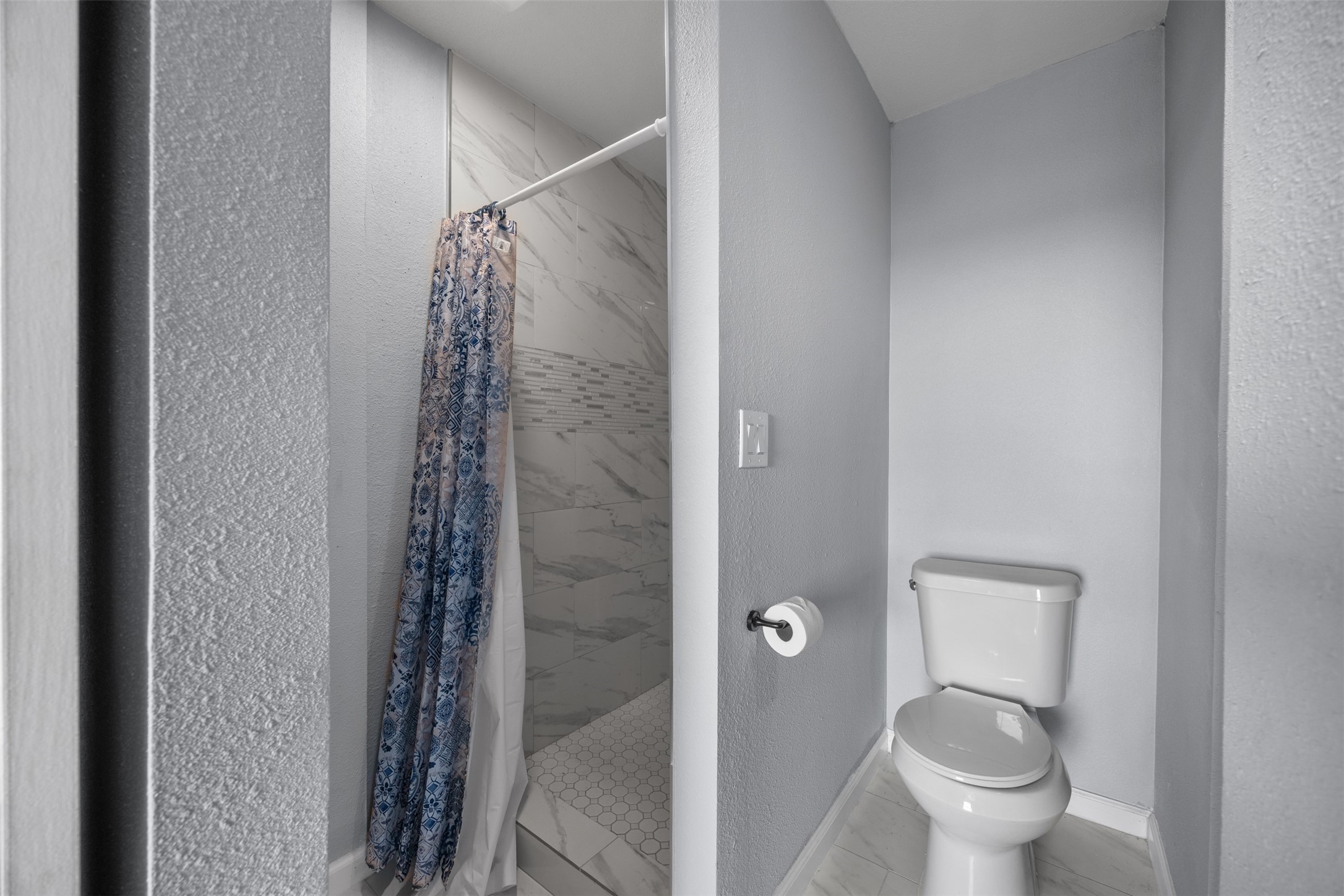 235 Alton Lane Ennis TX 75119