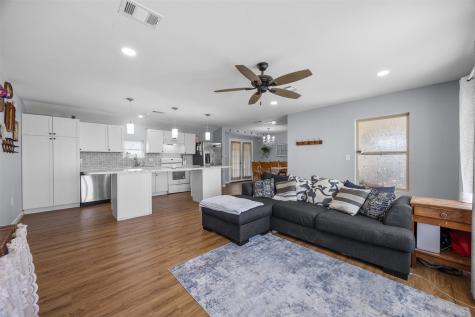 235 Alton Lane Ennis TX 75119